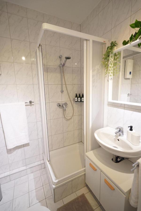 Dein Flughafen Messe Apartment Nahe Duesseldorf 2 Duisburg Kültér fotó